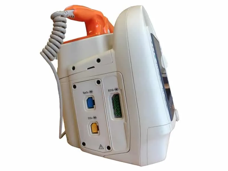 Defibrilator bifazic Nihon Kohden TEC-5600 - Vedere alternativă